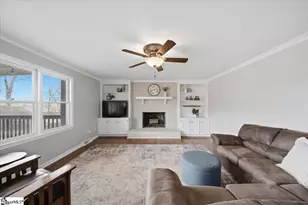 211 E Thistle Ln, Greenville, SC 29615 - Photo 5