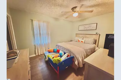 402 Calhoun Street, Laurens, SC 29360 - Photo 11