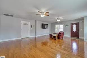 611 Pearson Town Rd, Moore, SC 29369 - Photo 7