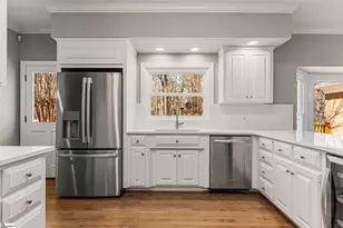 213 E Woodglen Rd, Spartanburg, SC 29301 - Photo 11