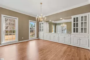 213 E Woodglen Rd, Spartanburg, SC 29301 - Photo 5