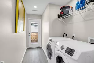 621 Fulton Ave, Spartanburg, SC 29303 - Photo 9