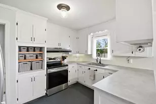 104 Farmington Rd, Greenville, SC 29605 - Photo 9