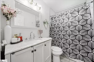 22 Ray St, Greenville, SC 29611 - Photo 11