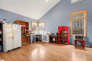 113 Ernestine Hayes Rd, Pickens, SC 29671 - Photo 9