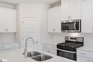 558 Harben Dr, Woodruff, SC 29388 - Photo 7