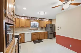 16 Fort Prince Ct, Wellford, SC 29385 - Photo 9