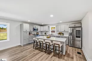 303 Watson Rd, Taylors, SC 29687 - Photo 17