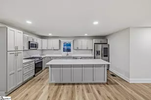 303 Watson Rd, Taylors, SC 29687 - Photo 9