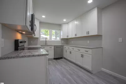 135 Regent Street, Spartanburg, SC 29302 - Photo 11