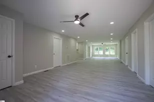 135 Regent St, Spartanburg, SC 29302 - Photo 7