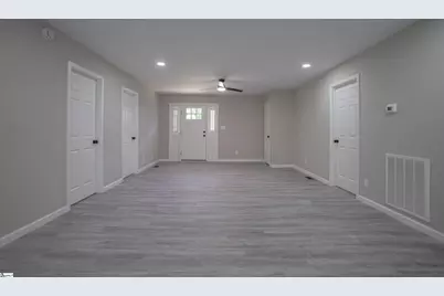 135 Regent Street, Spartanburg, SC 29302 - Photo 9