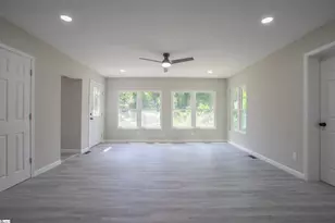 135 Regent St, Spartanburg, SC 29302 - Photo 13