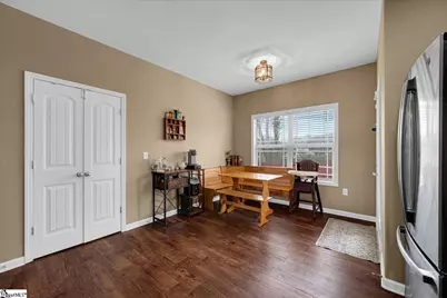 112 W 3rd Avenue, Easley, SC 29640 - Photo 9