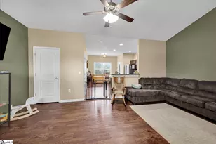 112 W 3rd Ave, Easley, SC 29640 - Photo 3