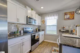 1210 N Norwhich Ln, Spartanburg, SC 29301 - Photo 9