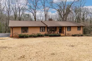 1064 Riverview Dr, Spartanburg, SC 29307 - Photo 3