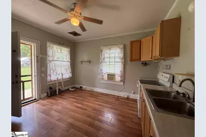 184 Cypress Street, Clinton, SC 29325 - Photo 9