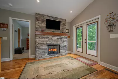 1655 W Lake Shore Drive, Landrum, SC 29356 - Photo 7