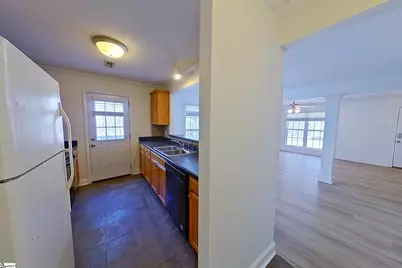 108 Bentwood Circle, Spartanburg, SC 29307 - Photo 7
