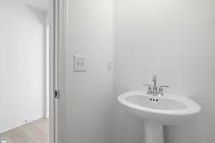 1385 Hugh Mack Ct, Spartanburg, SC 29303 - Photo 5