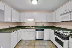 350 W Pointe Dr, Spartanburg, SC 29301 - Photo 9