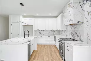 8 McKinley Dr, Greenville, SC 29611 - Photo 3