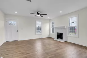 13 Hawthorne Ln, Greenville, SC 29605 - Photo 5