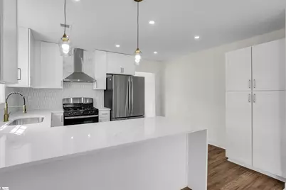 13 Hawthorne Lane, Greenville, SC 29605 - Photo 7