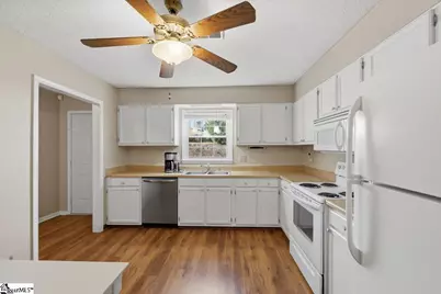 1001 Wenwood Circle, Greenville, SC 29607 - Photo 9