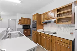 409 W Bagwell Rd, Liberty, SC 29657 - Photo 17