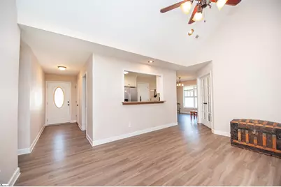 216 Hillcrest Drive, Gaffney, SC 29340 - Photo 5