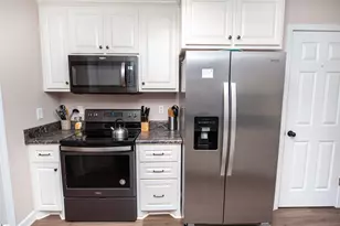 216 Hillcrest Dr, Gaffney, SC 29340 - Photo 3