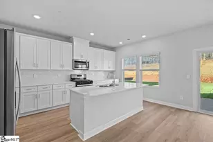 584 Cozy Blf Rd, Spartanburg, SC 29301 - Photo 3