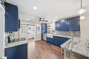 166 Berry Rd, Boiling Springs, SC 29316 - Photo 5