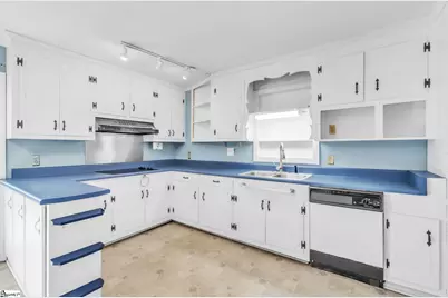 1409 Old Spartanburg Highway, Woodruff, SC 29388 - Photo 7