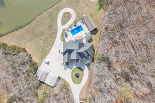 109 Brandon Dr, Hodges, SC 19653 - Photo 5
