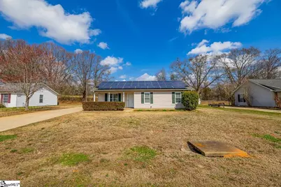 137 Belle Flower Court, Spartanburg, SC 29303 - Photo 3