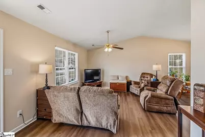 137 Belle Flower Court, Spartanburg, SC 29303 - Photo 7