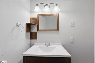 1 Hartsville Dr, Taylors, SC 29687 - Photo 5