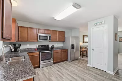 131 Colonial Walk, Pickens, SC 29671 - Photo 11