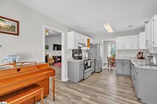 104 Boxelder Ln, Simpsonville, SC 29680 - Photo 5