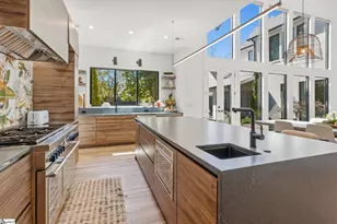 1726 N Main St, Greenville, SC 29609 - Photo 11