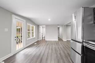 131 Fall St, Woodruff, SC 29388 - Photo 9