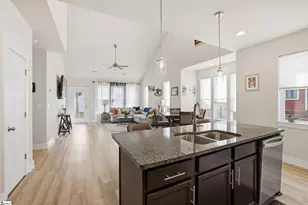 207 Rosecroft Dr, Easley, SC 29642 - Photo 9