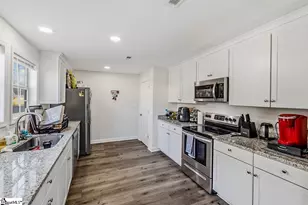 101 Pleasant Ridge Ave, Greenville, SC 29605 - Photo 9