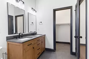 1 E 5th St, Greenville, SC 29611 - Photo 25