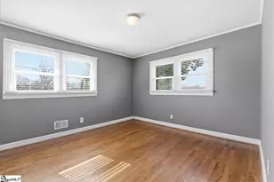 18 Maudie St, Greenville, SC 29605 - Photo 11