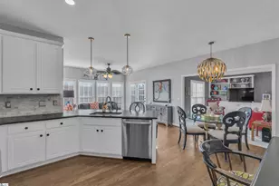 100 Sandtrap Ct, Greenville, SC 29609 - Photo 7