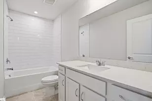 1215 Fox Holw St, Spartanburg, SC 29303 - Photo 25